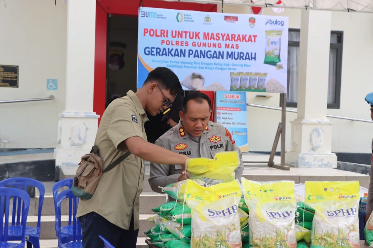 Antusiasme Warga Tinggi, 2 Ton Beras Ludes di Gerakan Pangan Murah Gunung Mas