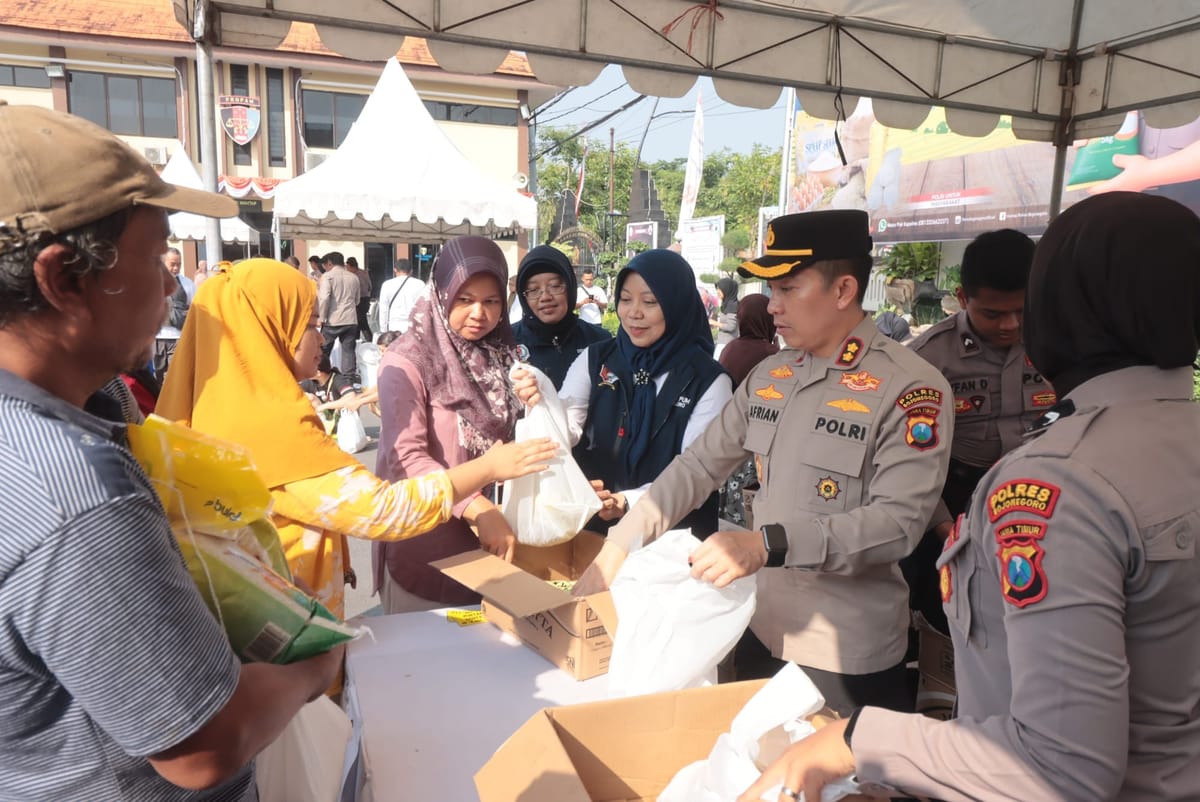 Antusiasme Warga Tinggi, Pasar Murah Polres Bojonegoro Ludeskan 30 Ton Beras