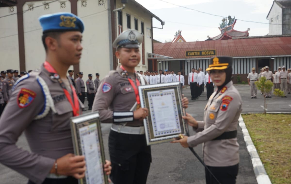 Bangga! Dua Anggota Polres Magelang Kota Raih Prestasi di Kapolri Cup VI Taekwondo