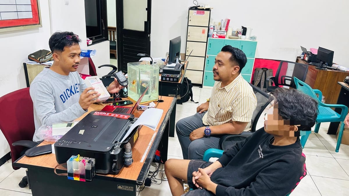 Bawa Sabu dan Tembakau Sintetis, Pemuda Kalibagor Diciduk Polisi