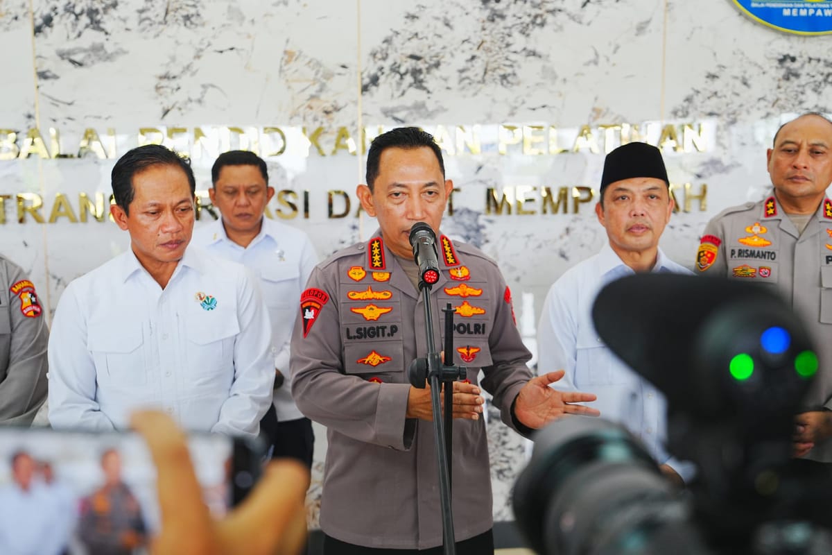 Cek Penanganan Karhutla, Kapolri Apresiasi Penurunan Titik Api di Kalbar