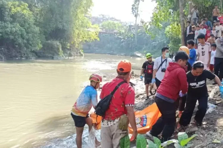 Geger Penemuan Mayat di Kali Bangau Kota Malang, Polisi Langsung Lakukan Penyelidikan
