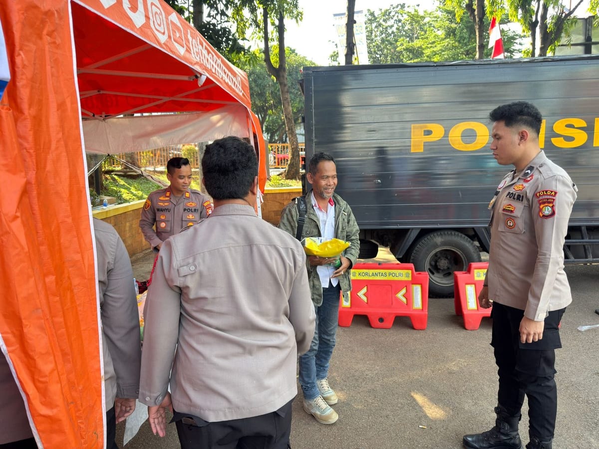 Gerakan Pangan Murah Polda Metro Jaya Sasar Distribusi 5 Ton Beras per Hari Hingga Akhir 2025