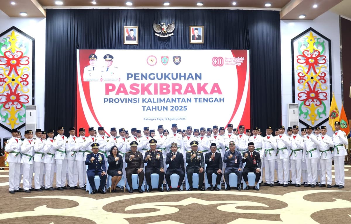 Jelang HUT RI ke-80, Kapolda Kalteng Ikuti Pengukuhan Paskibraka di Kantor Gubernur