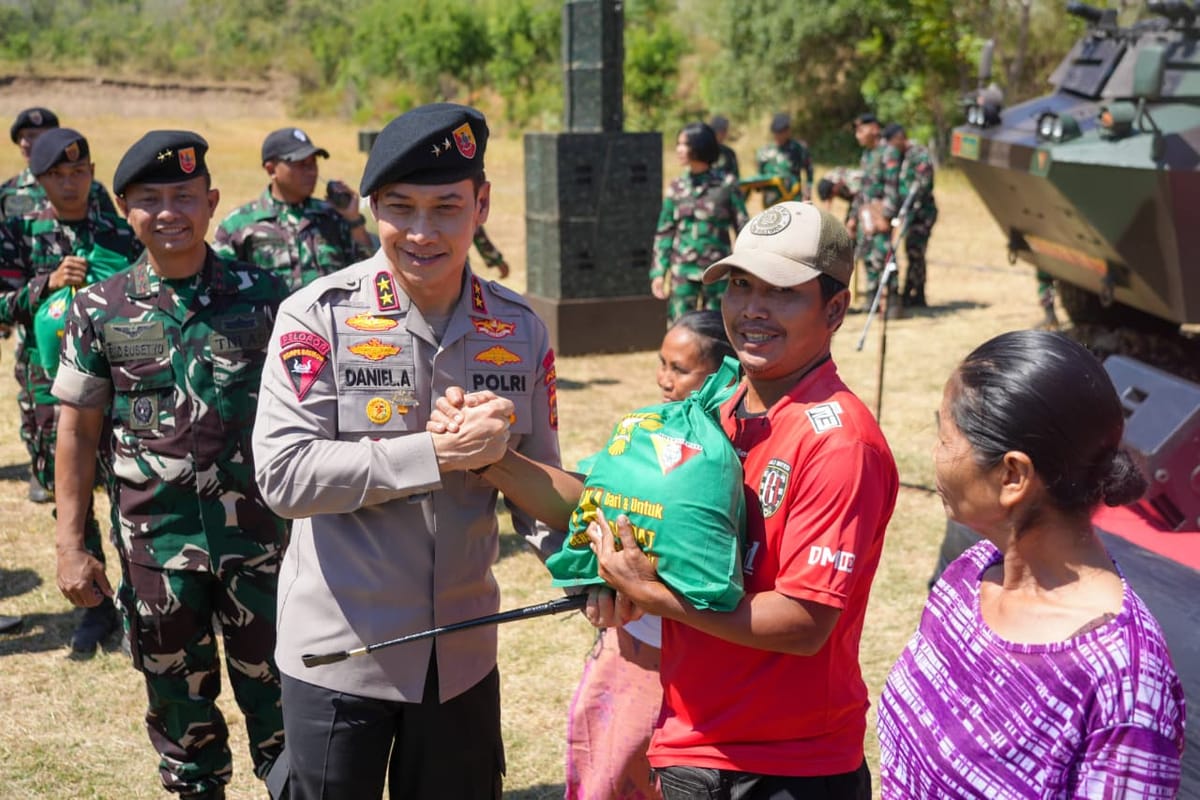 Kapolda Bali Hadiri Penutupan Latihan Menembak Denkav 4/Simha Pasupati TA 2025