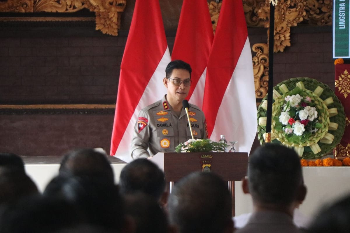 Kapolda Bali Kunjungan Kerja ke Polres Klungkung, Tekankan Pelayanan dengan Hati