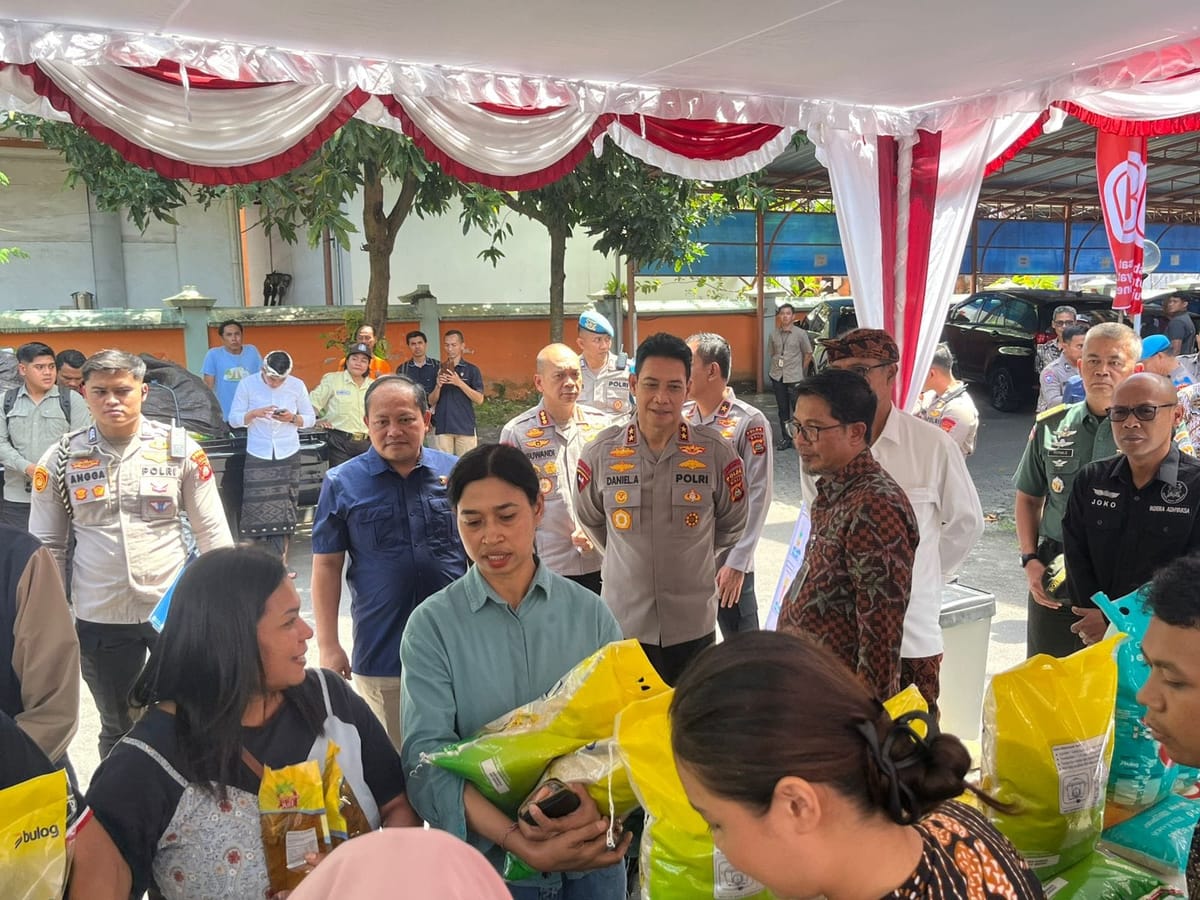Kapolda Bali Resmi Luncurkan Gerakan Pangan Murah Serentak di Kantor Bulog