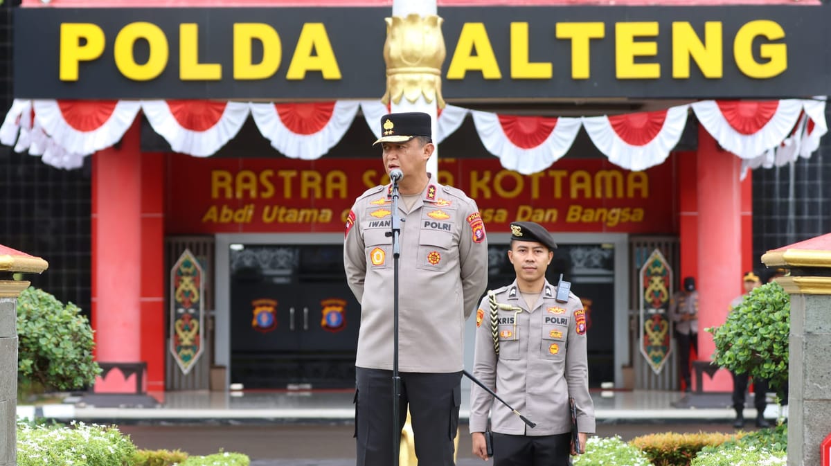 Kapolda Kalteng Pimpin Apel Pagi, Sampaikan Arahan Penting ke Personel