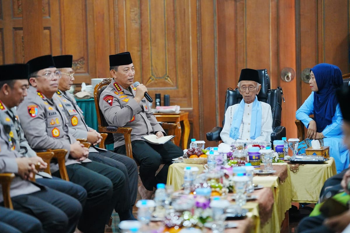 Kapolri Kunjungi Ponpes di Jatim, Bawa Pesan Presiden untuk Menjaga Kerukunan Umat