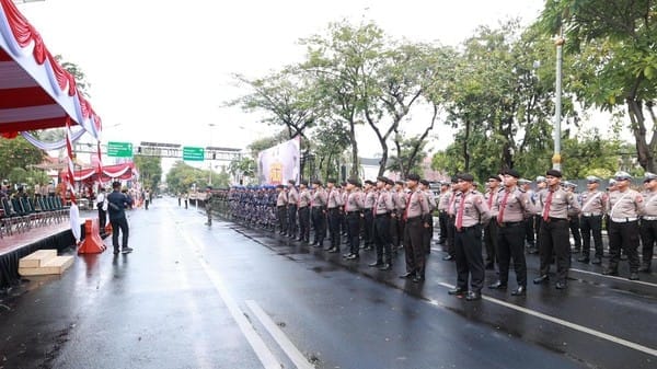 Kapolri Pimpin Upacara Hari Juang Polri 2025 yang Digelar di Surabaya