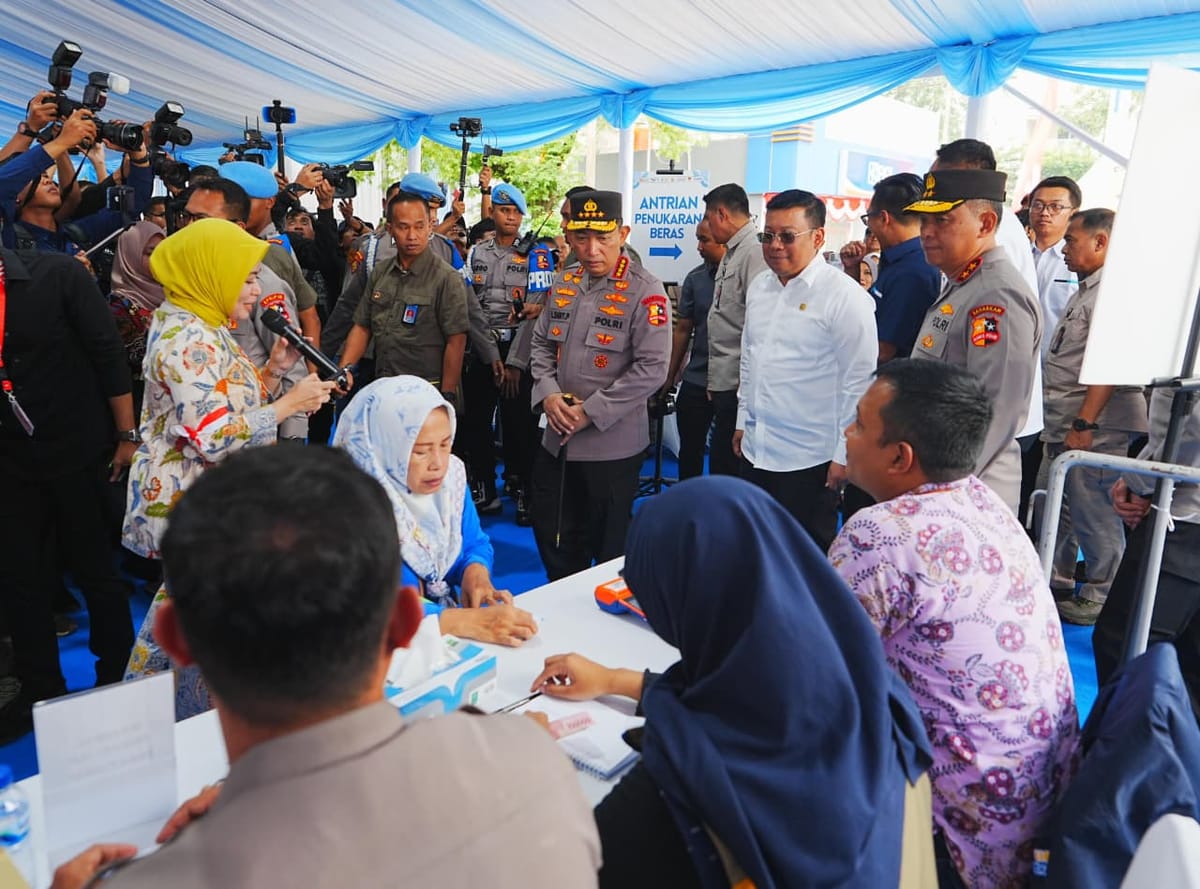 Kick Off GPM Serentak se-Indonesia, Kapolri Hadirkan Bantuan 2.424 Ton Beras