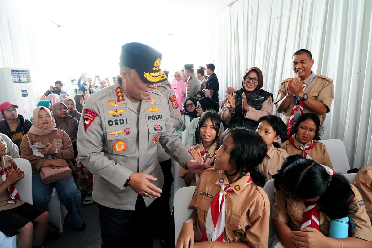 Kunjungi Bogor, Wakapolri Tinjau SMA Bhayangkara dan Laksanakan Bakti Sosial-Kesehatan