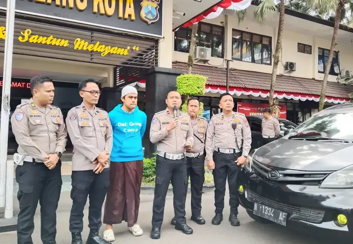 Mobil Viral Gunakan Lampu Tidak Standar, Satlantas Polresta Malang Kota Lakukan Penilangan