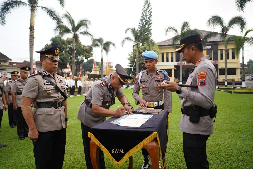 Mutasi Jabatan di Polresta Banyumas: Profesionalisme Jadi Sorotan Utama Kapolresta