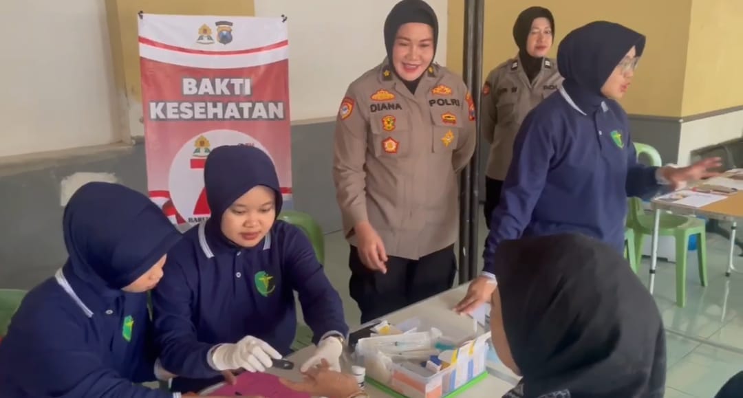 Peduli Lansia, Polwan Malang Kota Gelar Bakti Kesehatan Sambut HUT ke-77