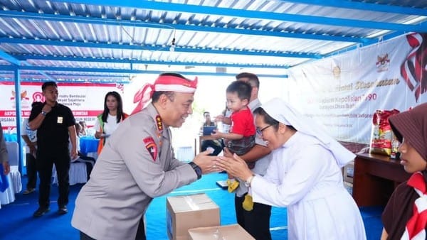 Peduli Sesama, Wakapolri Beri Bantuan Sosial untuk Biarawati dan Lansia di Semarang