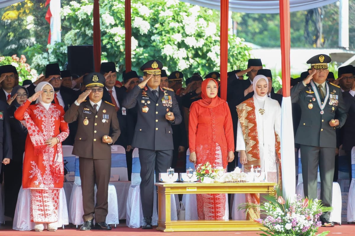 Peringati HUT ke-80 RI, Kapolda Jateng Ikuti Upacara di Lapangan Pancasila