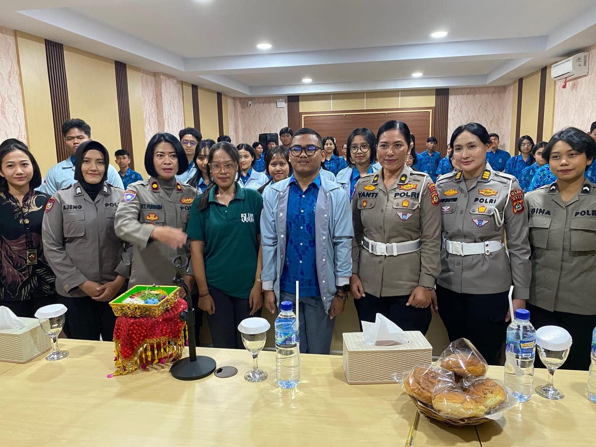 Peringati Hari Jadi ke-77 Polwan RI, Polda Bali Gelar Kegiatan “Polwan Goes to School”