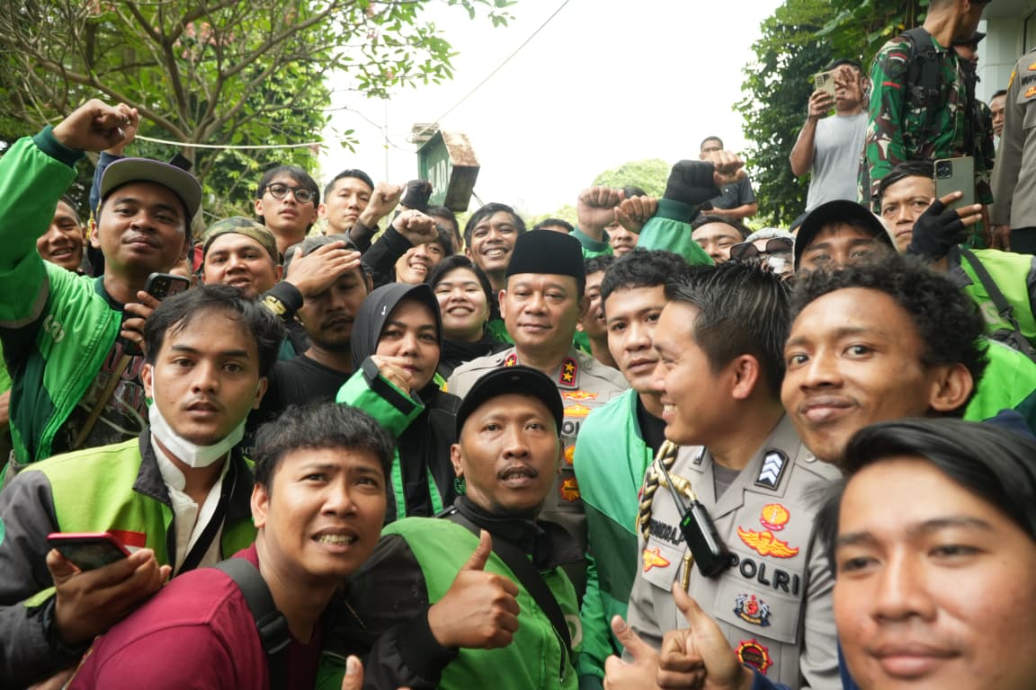 Permohonan Maaf Kapolda Metro di Tengah Duka Pemakaman Affan Kurniawan