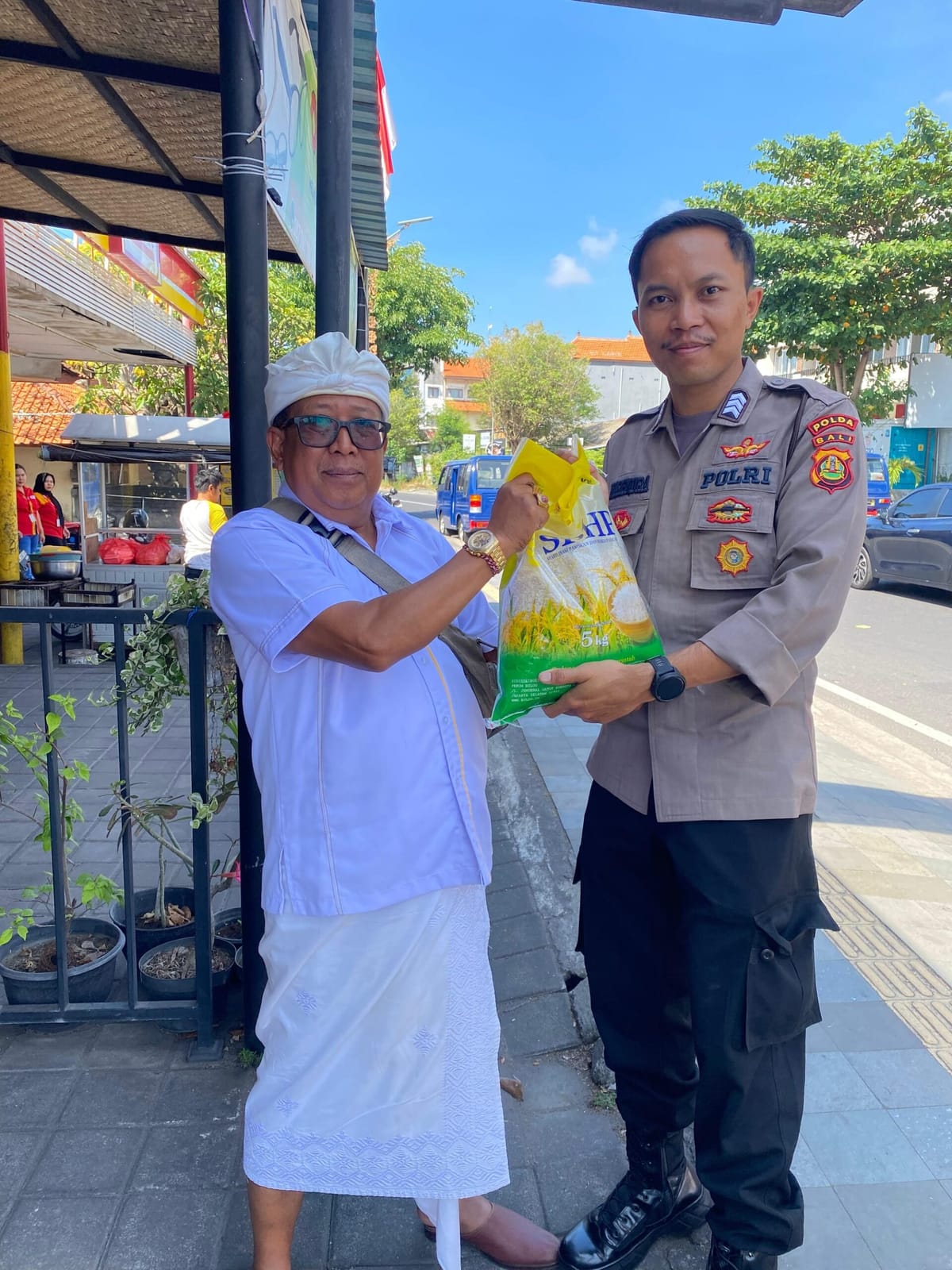 Polda Bali Hadir untuk Rakyat Gelar Pasar Murah Beras SPHP demi Ketahanan Pangan