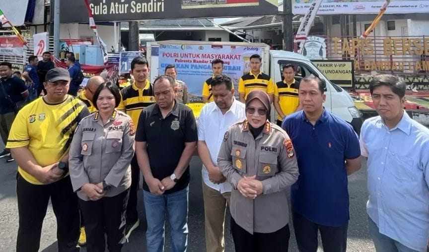 Polda Lampung dan Bulog Gelar Operasi Pasar, Jual 2,2 Ton Beras Murah di Bandar Lampung