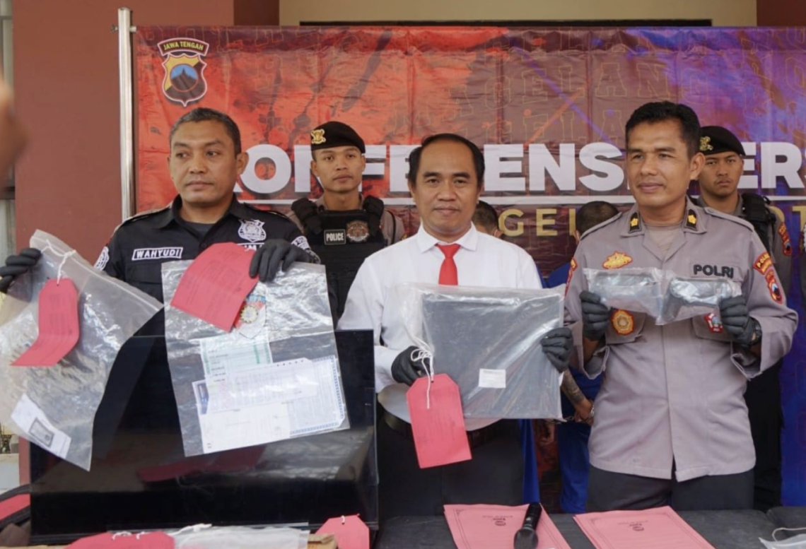 Polres Magelang Kota Ungkap Kasus Penipuan dan Penggelapan PlayStation dan TV