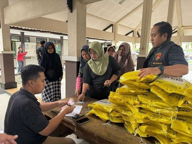 Polresta Banyumas dan Bulog Bersinergi Gelar Operasi Beras Murah
