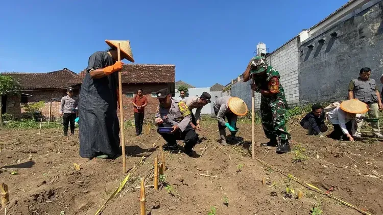 Polresta Malang Kota Gandeng Ponpes Hidayatul Mubtadi’in Wujudkan Ketahanan Pangan Nasional