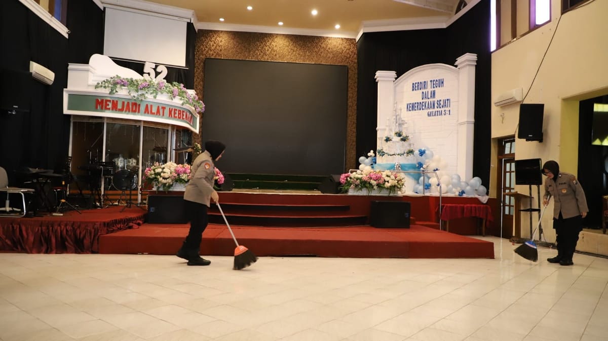 Polwan Malang Kota Tunjukkan Toleransi Lewat Bakti Religi Sambut HUT ke-77