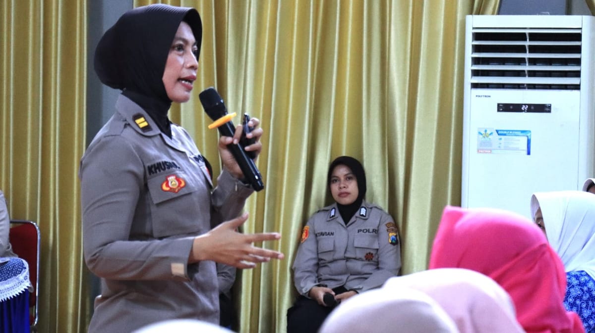 Polwan Polresta Malang Kota Ajak Perempuan Tak Diam Hadapi Kekerasan