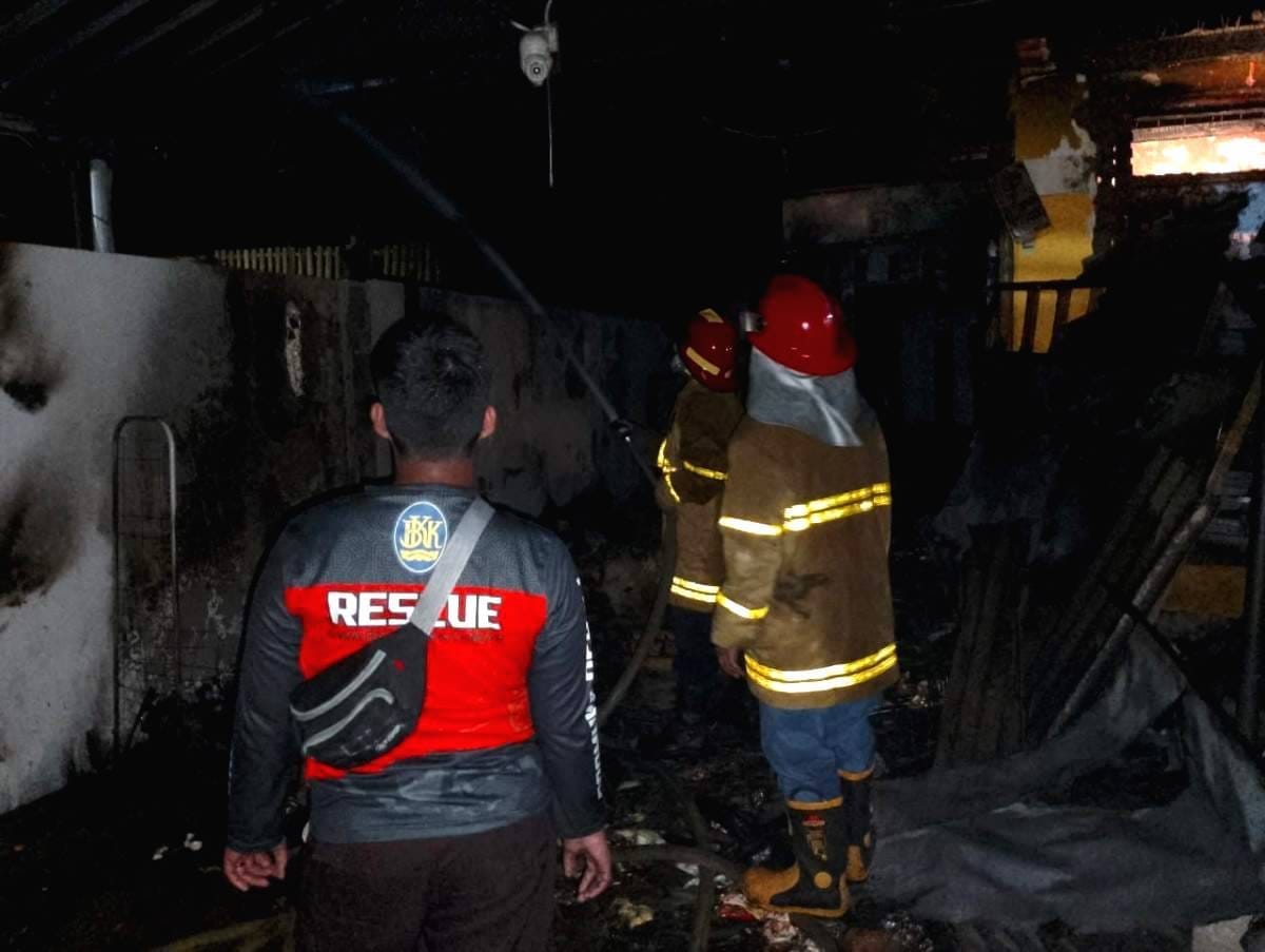 Rumah Penjual Bensin di Pekuncen Banyumas Terbakar, Kerugian Ditaksir Rp150 Juta