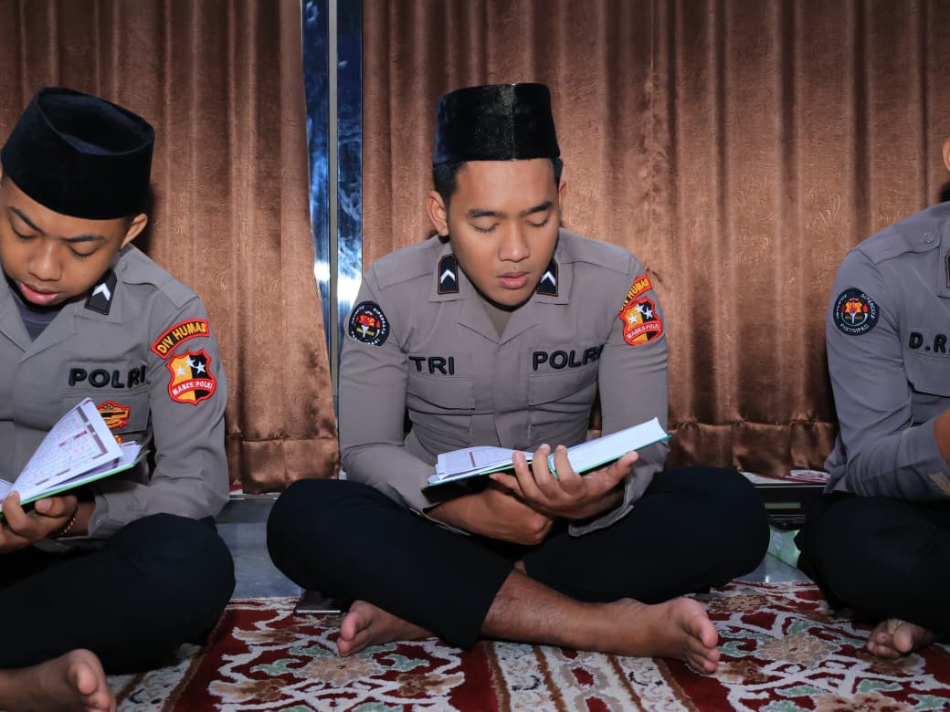 Rutin Gelar Pengajian dan Khataman, Divhumas Polri Perkuat Nilai Spiritual di Institusi