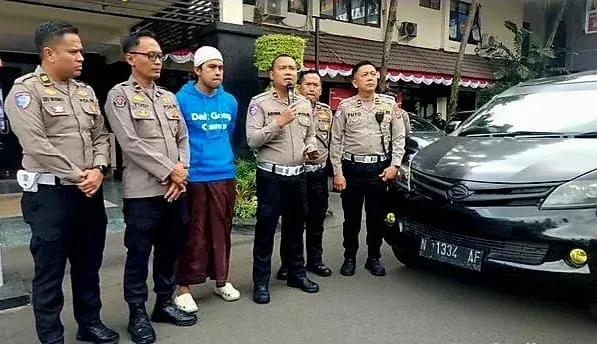 Satlantas Polresta Malang Kota Tilang Pemilik Mobil Viral karena Lampu Silau