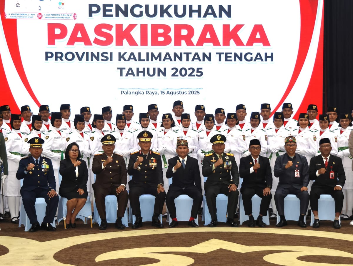 Semarak HUT RI ke-80, Kapolda Kalteng Dukung Pengukuhan Paskibraka di Kantor Gubernur