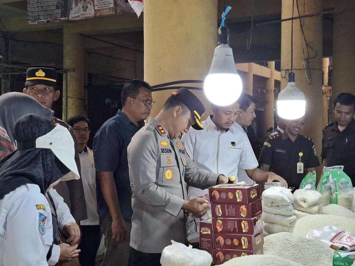 Sidak Pasar di Barsel, Kapolres Bersama Satgas Pangan Pantau Peredaran Beras Oplosan