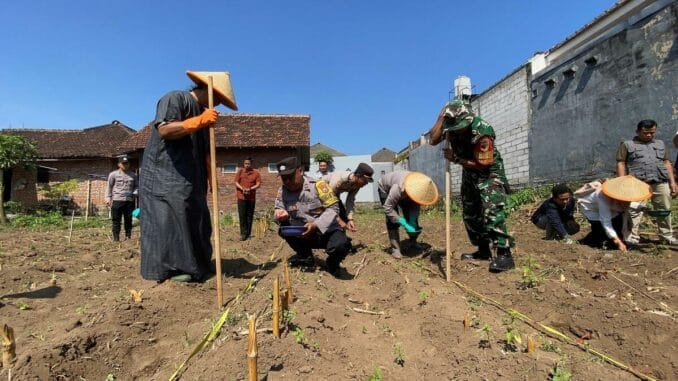 Sinergi Polresta Malang Kota dan Ponpes Hidayatul Mubtadi’in Perkuat Ketahanan Pangan Nasional