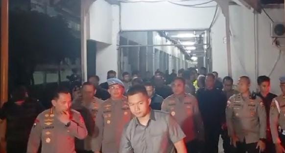 Temui Keluarga Korban Ojol di RSCM, Kapolri Sampaikan Belasungkawa Langsung