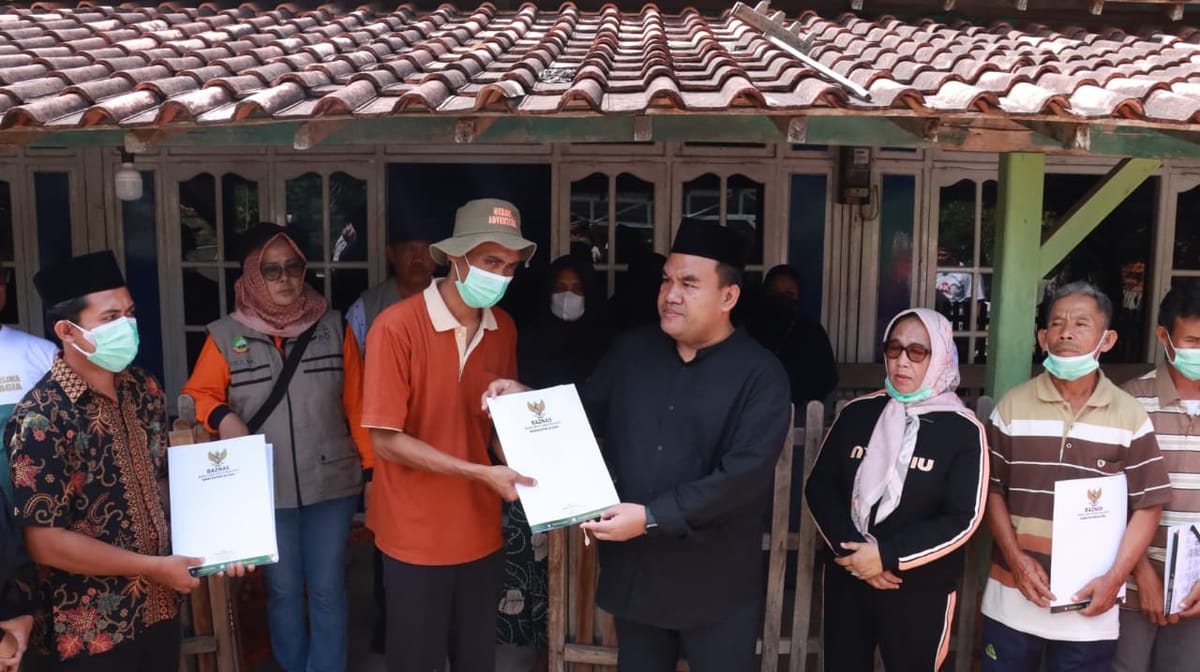 Tiga Tewas dalam Kebakaran Sumur Minyak, Bupati Blora Serahkan Santunan