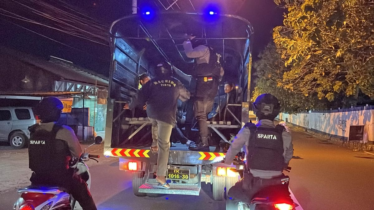Tim Sparta Polresta Surakarta Amankan Empat Pemuda Ribut di SPBU