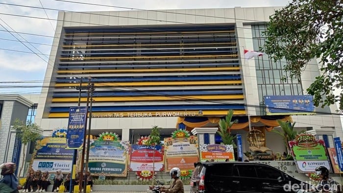 Tragis! Siswi SMK Tewas Terjatuh dari Lantai 4 Gedung UT Purwokerto Saat Persiapan Peresmian
