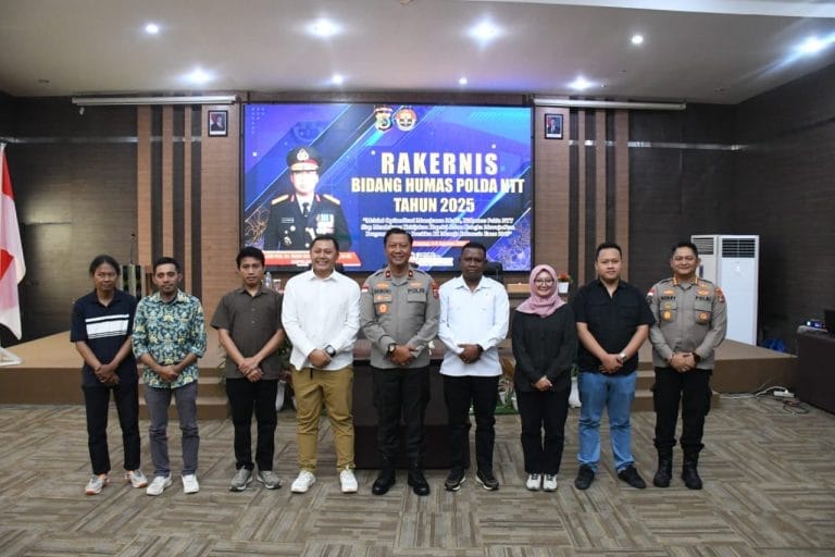 Wakapolda NTT Buka Rakernis Humas 2025: Sinergi Jadi Kunci Bangun Kepercayaan Publik