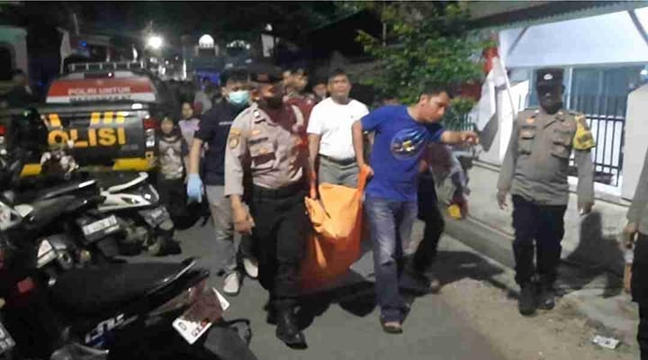 Warga Kota Tegal Geger, Mayat Perempuan Bersimbah Darah Ditemukan di Depan Kos