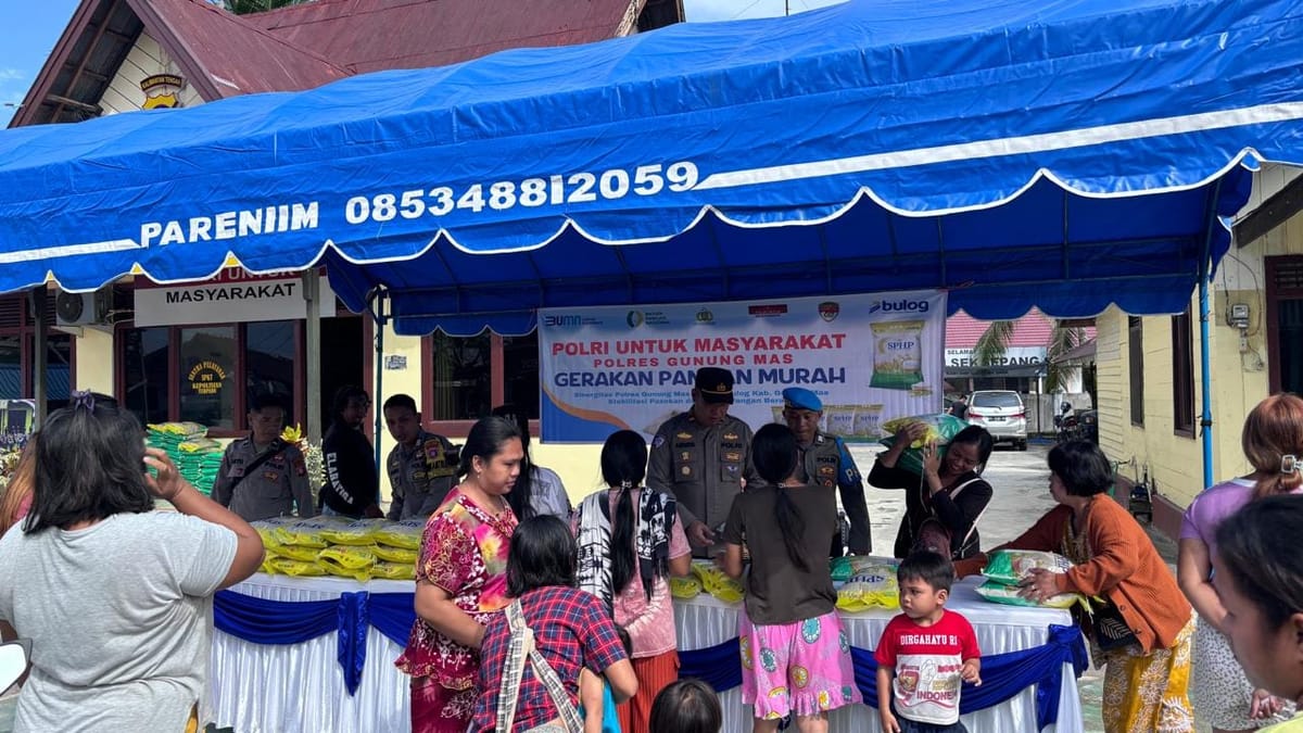 Warga Serbu Pasar Murah di Sepang, 2 Ton Beras SPHP Polres Gumas Habis Terjual