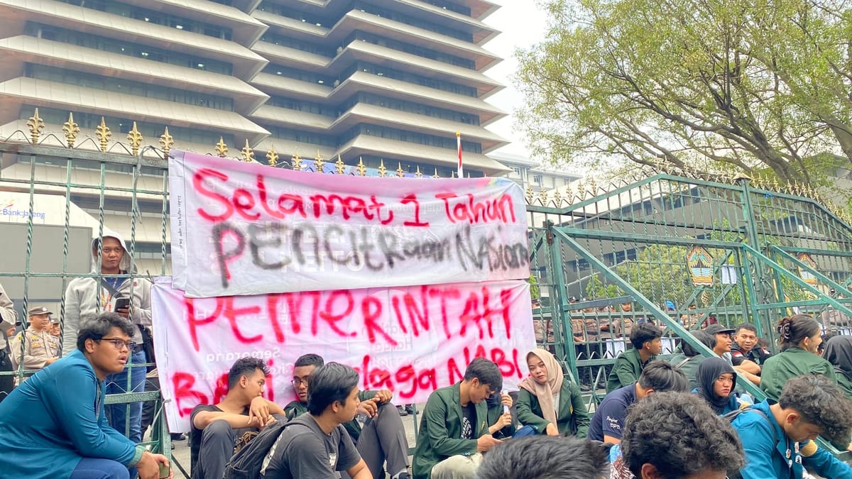 Aksi Mahasiswa Evaluasi 1 Tahun Pemerintahan Prabowo-Gibran Berjalan Tertib, Polda Jateng Beri Apresiasi