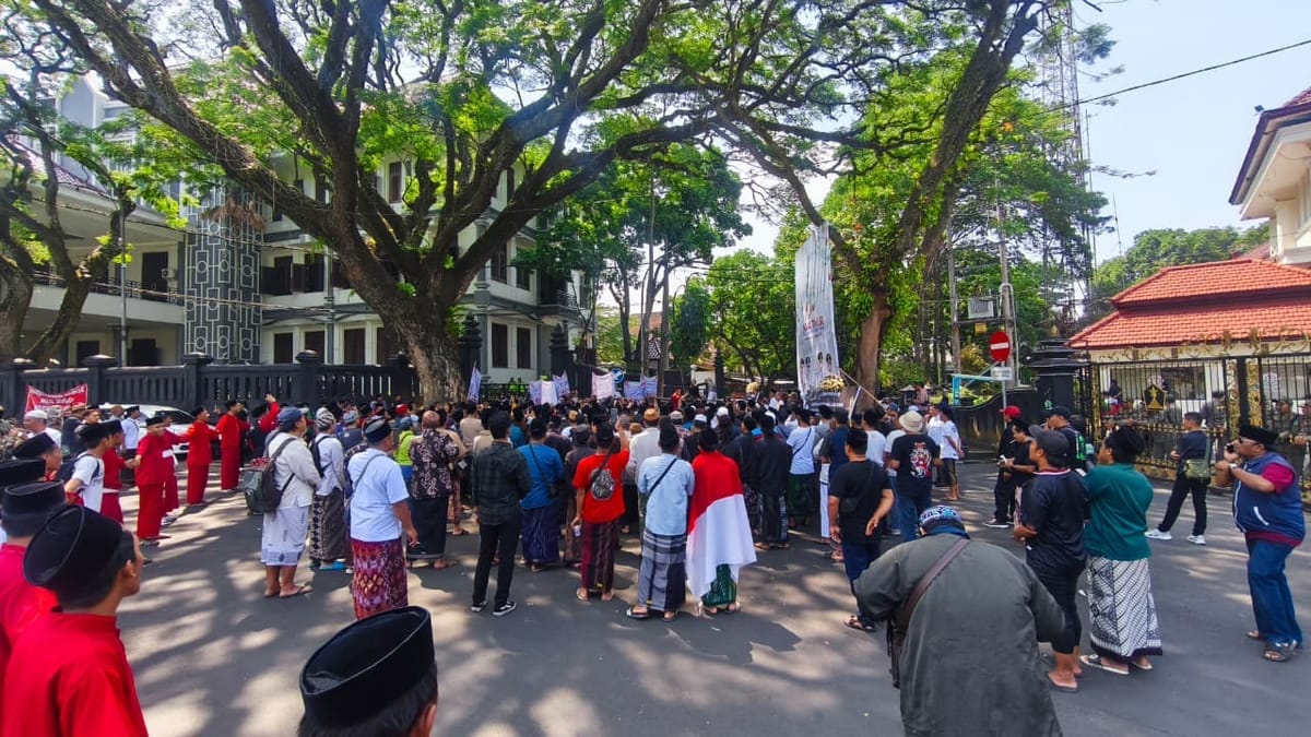 Aksi Santri Malang Menggugat Aman dan Kondusif Berkat Pendekatan Humanis Polisi