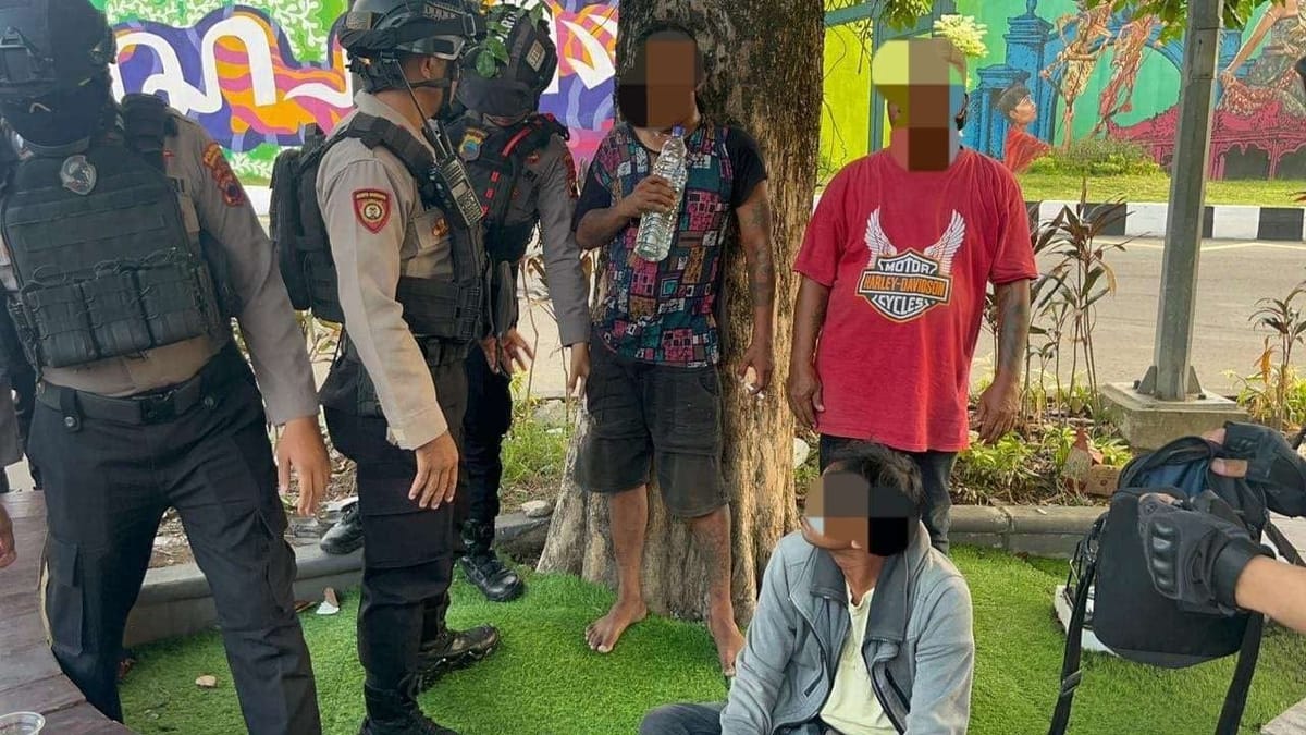 Asyik Pesta Miras, Tiga Pria Ditangkap Tim Sparta Polresta Surakarta