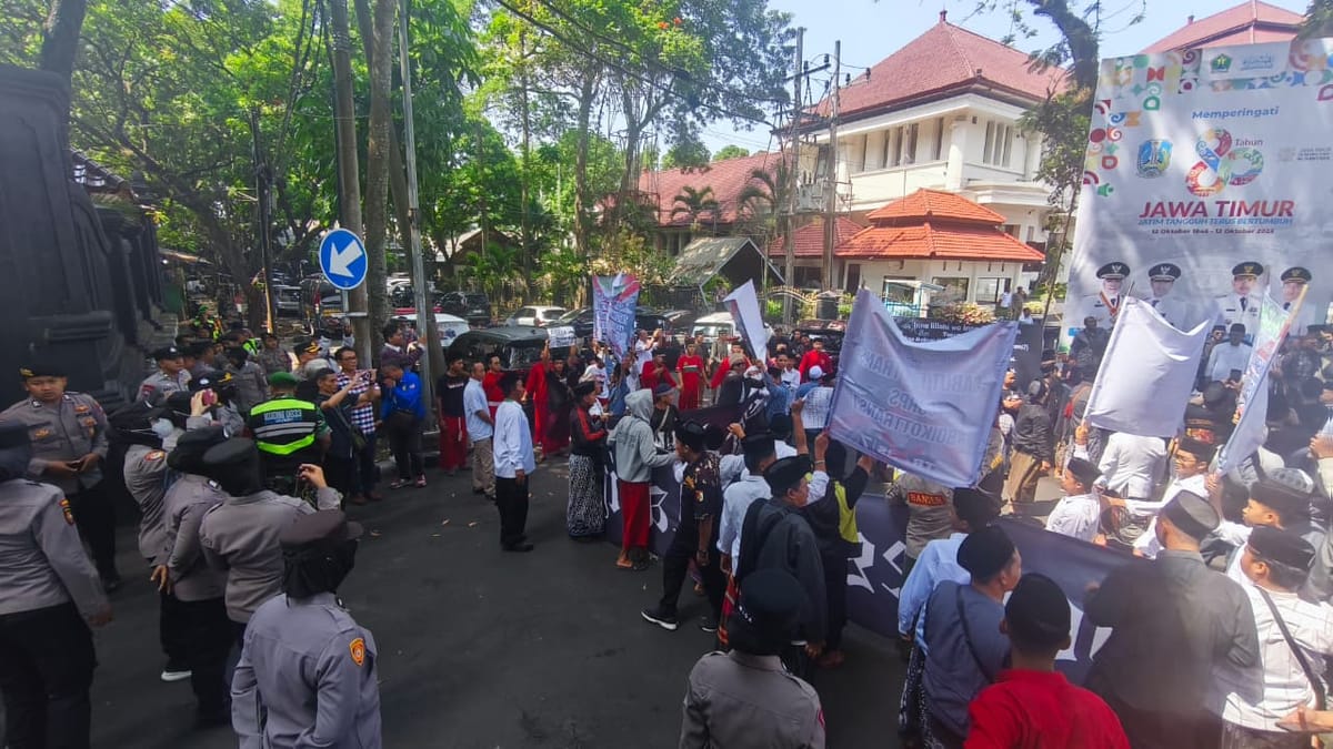 Humanis dan Persuasif, Begini Cara Polresta Malang Kota Kawal Aksi Santri