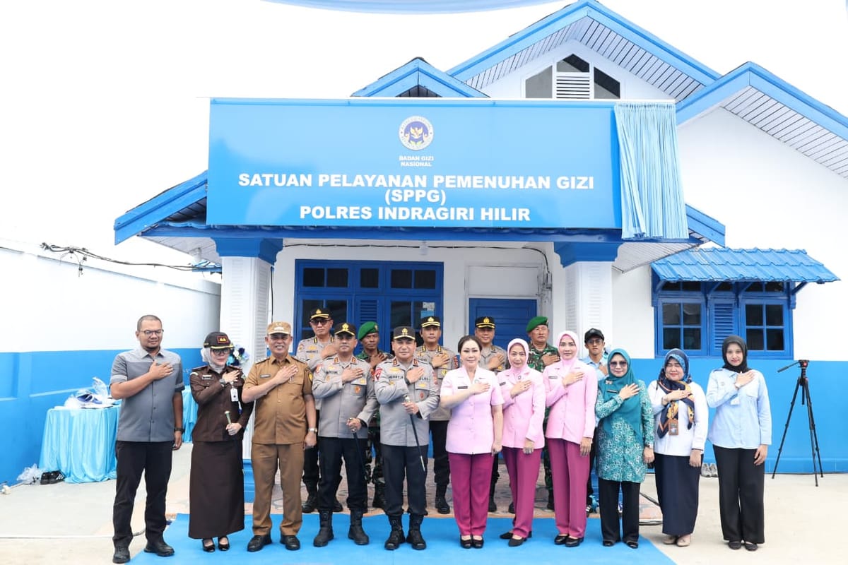 Kapolda Riau Resmikan SPPG di Inhil sebagai Wujud Dukungan Program MBG