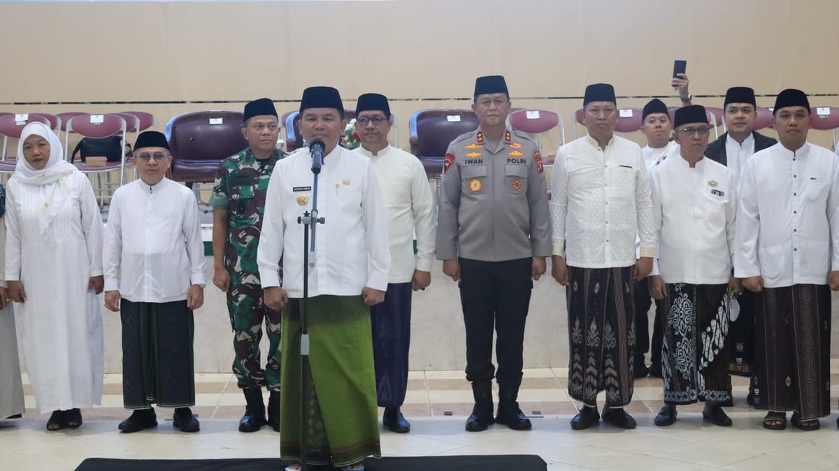 Kapolda dan Gubernur Kalteng Hadiri Apel Peringatan Hari Santri 2025 di Palangka Raya