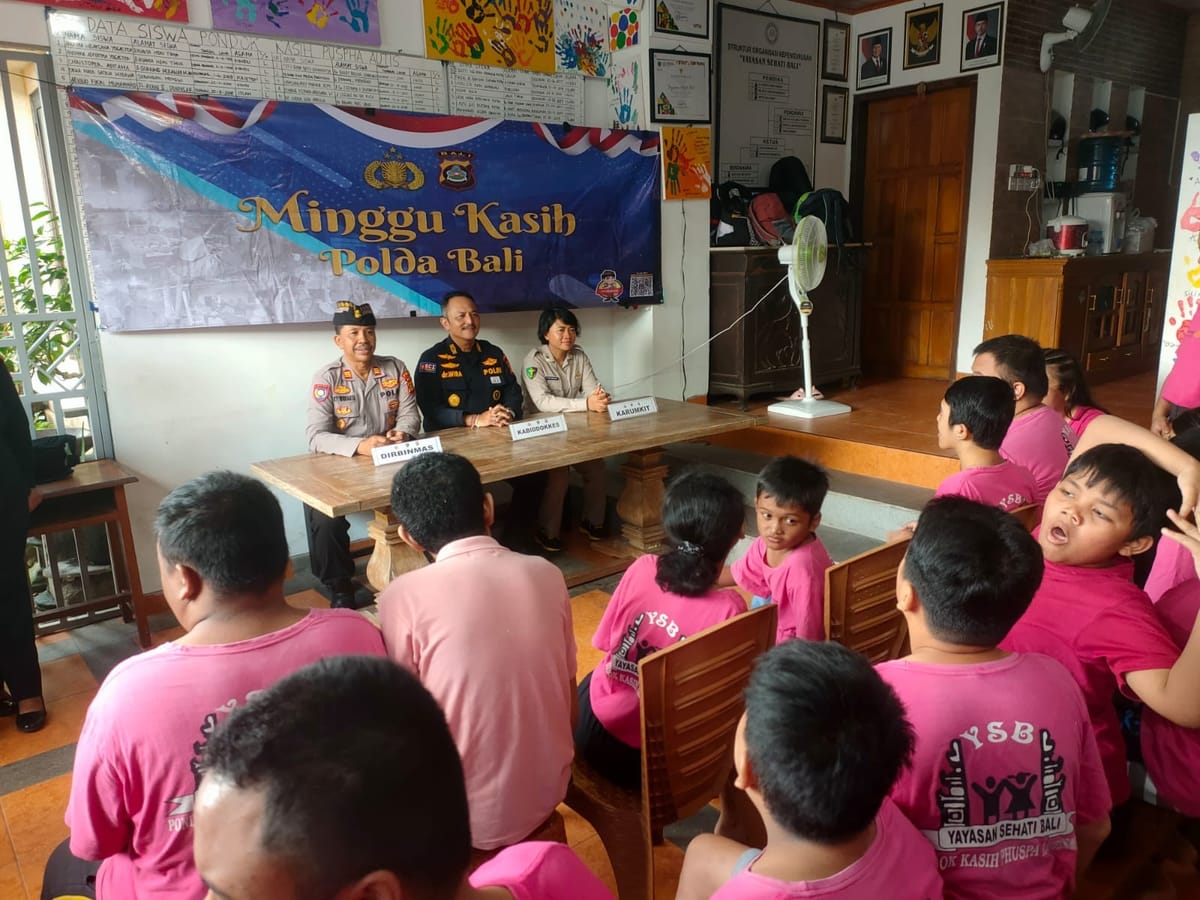 Lewat Program Minggu Kasih, Biddokes Polda Bali Ajak Warga Yayasan Sehati Jaga Kamtibmas